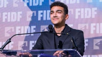 الأسير عيدان ألكسندر يعلن عودته للخدمة في الجيش الإسرائيلي الأسير عيدان ألكسندر يعلن عودته للخدمة في الجيش الإسرائيلي