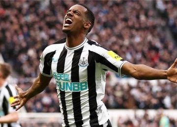 تطور جديد في صفقة انتقال إيزاك إلى ليفربول