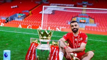 رغم خسارته الكرة الذهبية .. ليفربول يحتفي بالكينج المصري محمد صلاح رغم خسارته الكرة الذهبية .. ليفربول يحتفي بالكينج المصري محمد صلاح