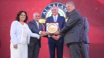 محافظ الغربية يشهد حفل تخرج طلاب مدارس السلام بطنطا