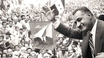 55 عاما على رحيل زعيم الأمة رفع شعار ما أخذ بالقوة يسترد بالقوة ونضاله ضد الاحتلال ممتد إلى الآن.. محطات في حياة جمال عبدالناصر 55 عاما على رحيل زعيم الأمة رفع شعار ما أخذ بالقوة يسترد بالقوة ونضاله ضد الاحتلال ممتد إلى الآن.. محطات في حياة جمال عبدالناصر