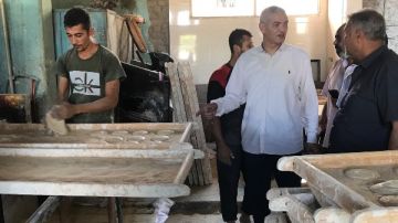 رئيس مدينة سفاجا يواصل جولاته الميدانية ويلتقي المواطنين بالشارع لمناقشة احتياجاتهم رئيس مدينة سفاجا يواصل جولاته الميدانية ويلتقي المواطنين بالشارع لمناقشة احتياجاتهم