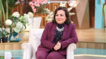 ابنة الفنان صلاح ذو الفقار: والدي جمع بين الحزم والحنان وكان يتابع تفاصيل حياتنا اليومية ابنة الفنان صلاح ذو الفقار: والدي جمع بين الحزم والحنان وكان يتابع تفاصيل حياتنا اليومية