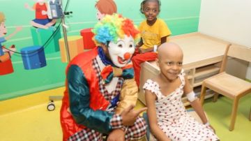 فرحة وأمل.. مبادرة شبابية بالأقصر لدعم أطفال محاربي السرطان بالاقصر