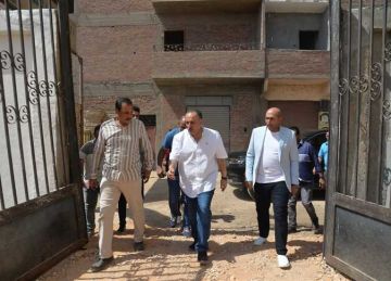 محافظ أسيوط يتابع أعمال تطوير مركز خان الخليلي للحرف اليدوية والتراثية