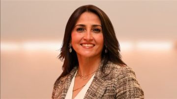 وزير السياحة يكلف رنا جوهر بالإشراف العام على العلاقات الدولية والاتفاقيات بالوزارة