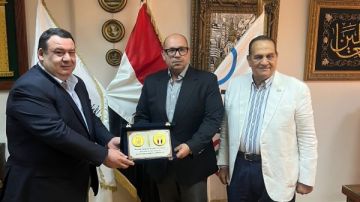 إدريس يستقبل نائب رئيس اللجنة الأولمبية العراقية لتفعيل شراكة رياضية إدريس يستقبل نائب رئيس اللجنة الأولمبية العراقية لتفعيل شراكة رياضية