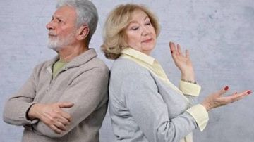 إحصاءات تكشف ارتفاع معدلات الطلاق بعد الخمسين.. ما الأسباب؟