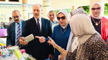 افتتاح معرض سفراء الخير للأدوات المدرسية بمدرسة رشدي الصناعية بالإسكندرية افتتاح معرض سفراء الخير للأدوات المدرسية بمدرسة رشدي الصناعية بالإسكندرية