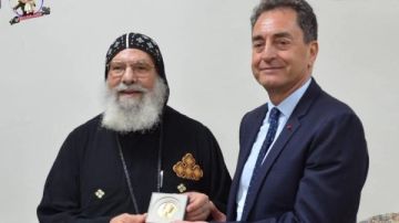 السفير الفرنسي يزور دير الأنبا بيشوي بوادي النطرون .. صور