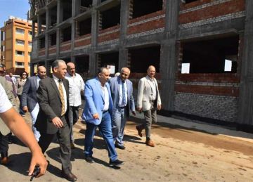 بتكلفة 17.2 مليون جنيه.. محافظ أسيوط يضع حجر الأساس لمدرسة الوليدية الابتدائية الحديثة