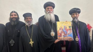 دعوة لزيارة الأديرة القبطية.. الأنبا أنطونيوس يهنئ المطران نثنائيل في القدس صور