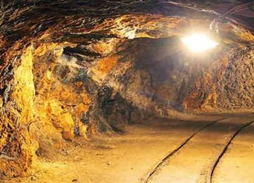 ضبط متهمين بالتنقيب عن الآثار أسفل مكتب الصحة في دشنا بمحافظة قنا