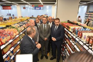 وزير التموين يفتتح أول 3 فروع مطورة للمجمعات الاستهلاكية بالعلامة التجارية الموحدة كاري أون 