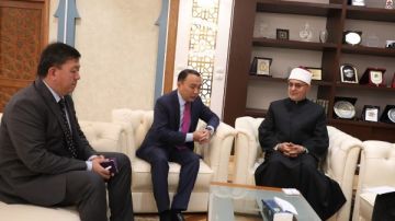 مفتي الجمهورية يبحث التعاون مع سفير كازاخستان مفتي الجمهورية يبحث التعاون مع سفير كازاخستان