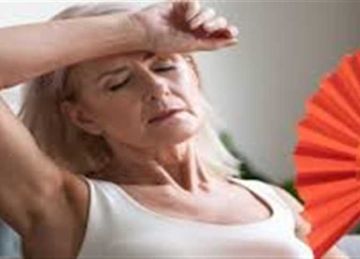 هتزود ضربات القلب والتعرق.. 3 أطعمة عليك تجنبها في فترة انقطاع الطمث