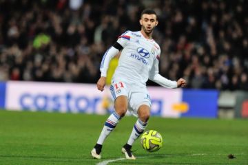 الجناح الجزائري رشيد غزال يعود إلى أولمبيك ليون الجناح الجزائري رشيد غزال يعود إلى أولمبيك ليون