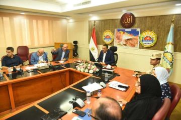 لجنة برئاسة محافظ مطروح تبحث وضع خطط للتكيف مع المتغيرات المناخية لجنة برئاسة محافظ مطروح تبحث وضع خطط للتكيف مع المتغيرات المناخية