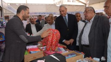 افتتاح أهلا مدارس بطنطا بتخفيضات 30 .. الجندي: هدفنا تخفيف الأعباء عن الأسر افتتاح أهلا مدارس بطنطا بتخفيضات 30 .. الجندي: هدفنا تخفيف الأعباء عن الأسر