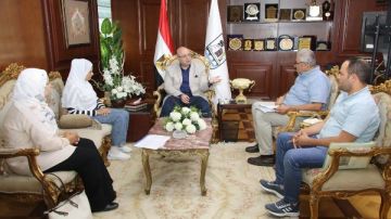 محافظ بني سويف يناقش الموقف التنفيذي لمشروعات الصرف الصحي