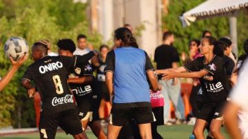 مهاجم الزمالك يشارك فى التدريبات الجماعية