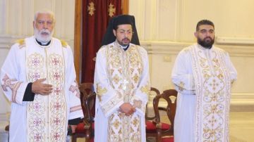 الأنبا باخوم يشارك في زيارات حج يوبيل الرجاء لمسئولي وأعضاء اجتماعات الأسرة بالقاهرة الأنبا باخوم يشارك في زيارات حج يوبيل الرجاء لمسئولي وأعضاء اجتماعات الأسرة بالقاهرة