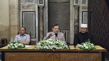 الجامع الأزهر يحدد ضوابط التعامل مع وسائل التواصل ويحذر من انتحال الشخصية الجامع الأزهر يحدد ضوابط التعامل مع وسائل التواصل ويحذر من انتحال الشخصية