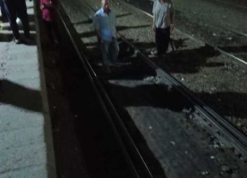 بعد سقوط إحدى العربات.. عودة حركة القطارات على خط شبين المرج في القليوبية بعد سقوط إحدى العربات.. عودة حركة القطارات على خط شبين المرج في القليوبية