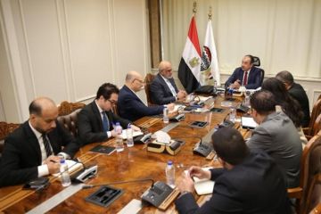 وزير قطاع الأعمال العام يستقبل وفدا من مجموعة البنك الدولي لبحث تعزيز التعاون المشترك