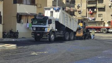 بدء أعمال الرصف النهائية بمنطقة علي بن أبي طالب بزهور بورسعيد بدء أعمال الرصف النهائية بمنطقة علي بن أبي طالب بزهور بورسعيد