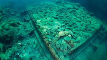 رحلة إلى أعماق التاريخ.. كنوز مدينة رومانية غارقة في مياه إيطاليا