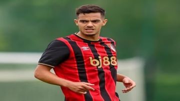 رومان فيفر يقترب من ارتداء قميص التعاون السعودي بنظام الإعارة مع خيار الشراء