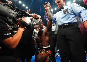 نزال القرن .. تيرينس كروفورد بطلا للعالم في وزن فوق المتوسط في لاس فيجاس نزال القرن .. تيرينس كروفورد بطلا للعالم في وزن فوق المتوسط في لاس فيجاس