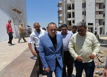 إنهاء إجراءات تقنين أراضي أملاك الدولة وتسليم عقود للمستفيدين بأسبوط