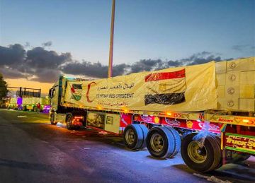 الهلال الأحمر المصري يرسل 2700 طن مساعدات غذائية وإغاثية عبر قافلة زاد العزة الـ29 إلى غزة الهلال الأحمر المصري يرسل 2700 طن مساعدات غذائية وإغاثية عبر قافلة زاد العزة الـ29 إلى غزة