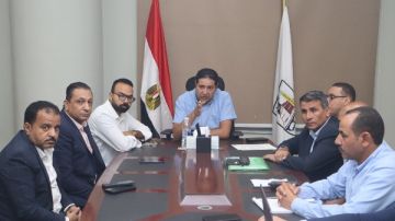 بني سويف.. تسريع إجراءات توصيل الصرف الصحي لمشروعات حياة كريمة