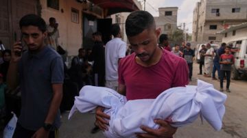 صحف الاحتلال: حماس تدرس عرض ترامب لوقف حرب الإبادة صحف الاحتلال: حماس تدرس عرض ترامب لوقف حرب الإبادة