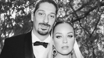 لن أترك يوما يمر بدونك..مريم الخشت تحتفل بعيد ميلاد زوجها الـ40