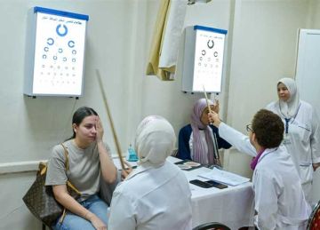 توقيع الكشف الطبي على الطلاب الجدد من ذوى الإعاقة بجامعة سوهاج