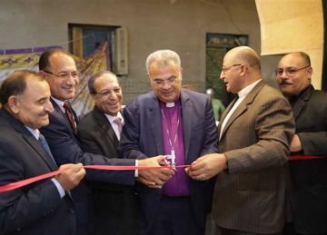 رئيس الطائفة الإنجيلية يشارك بـ افتتاح كنيسة إنجيلية في المنيا بعد تجديدها بالكامل