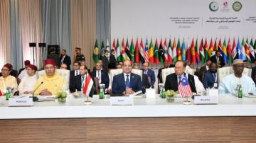 قمة الدوحة الطارئة وحدة عربية إسلامية في مواجهة العدوان الإسرائيلي.. خبير يعلق