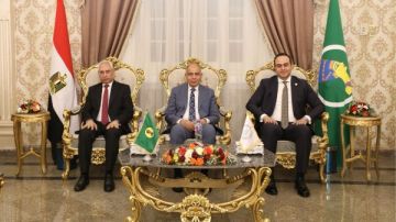 محافظ المنيا يصطحب وفد هيئة الرعاية الصحية لتفقد عدد من المستشفيات محافظ المنيا يصطحب وفد هيئة الرعاية الصحية لتفقد عدد من المستشفيات