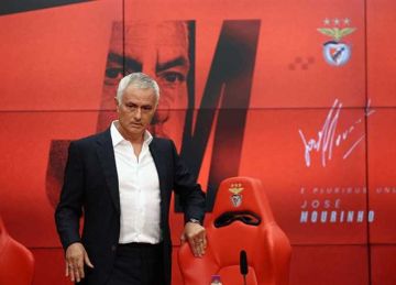 أول تعليق من مورينيو بعد التعاقد مع بنفيكا