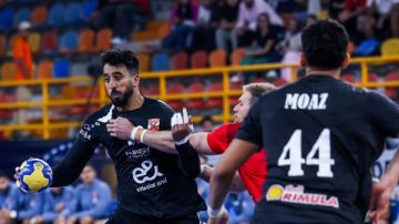 الأهلي يتأهل إلي نصف نهائي بطولة العالم للأندية لكرة اليد