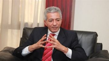 الغرف التجارية تعلن تفاصيل مبادرة خفض الأسعار بمشاركة الحكومة والقطاع الخاص الغرف التجارية تعلن تفاصيل مبادرة خفض الأسعار بمشاركة الحكومة والقطاع الخاص