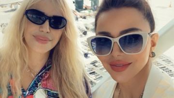 رفقة والدتها.. أحدث ظهور لـ سوزان نجم الدين