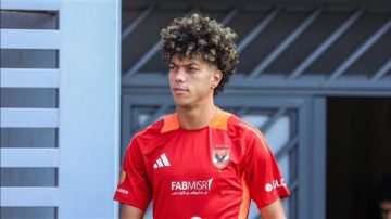 إمام عاشور يدعم الأهلي قبل لقاء القمة ١٣١ أمام الزمالك إمام عاشور يدعم الأهلي قبل لقاء القمة ١٣١ أمام الزمالك