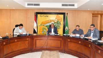 محافظ الفيوم يشدد على تكثيف معدلات الأداء بملفي التصالح في مخالفات البناء وتقنين أملاك الدولة