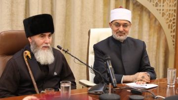 مفتي الجمهورية يستقبل نظيره الشيشاني لبحث آفاق التعاون المشترك مفتي الجمهورية يستقبل نظيره الشيشاني لبحث آفاق التعاون المشترك