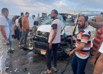 اصطدمت سيارتهما بإعلان خرساني.. إصابة طالبتين في تصادم بالعلمين